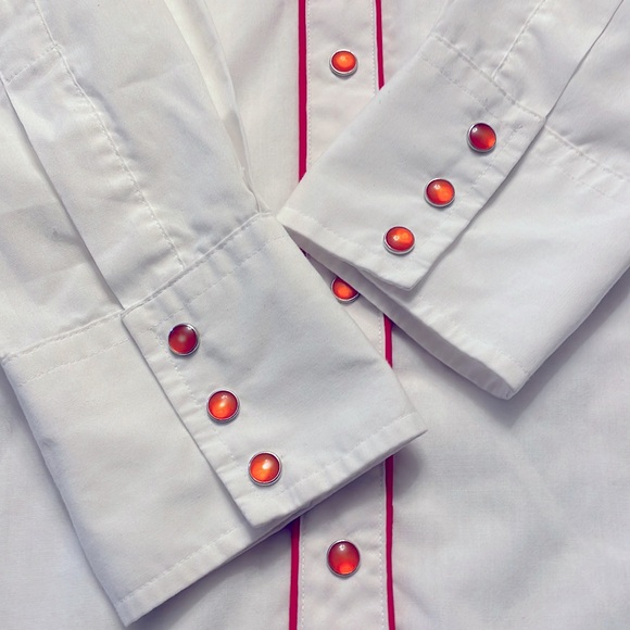 Ely Diamond Vintage Western Shirt “Rodeo Rose” in EUC Size M Red Pearl Snaps - Picture 2 of 5